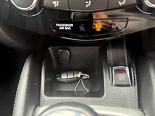 Used 2017 Nissan Qashqai N-Connecta Grey - Interior and Exterior details 15