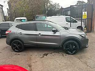 Used 2017 Nissan Qashqai N-Connecta Grey - Interior and Exterior details 2