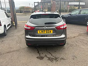 Used 2017 Nissan Qashqai N-Connecta Grey - Interior and Exterior details 4