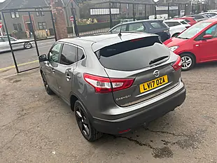 Used 2017 Nissan Qashqai N-Connecta Grey - Interior and Exterior details 5