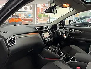 Used 2017 Nissan Qashqai N-Connecta Grey - Interior and Exterior details 11