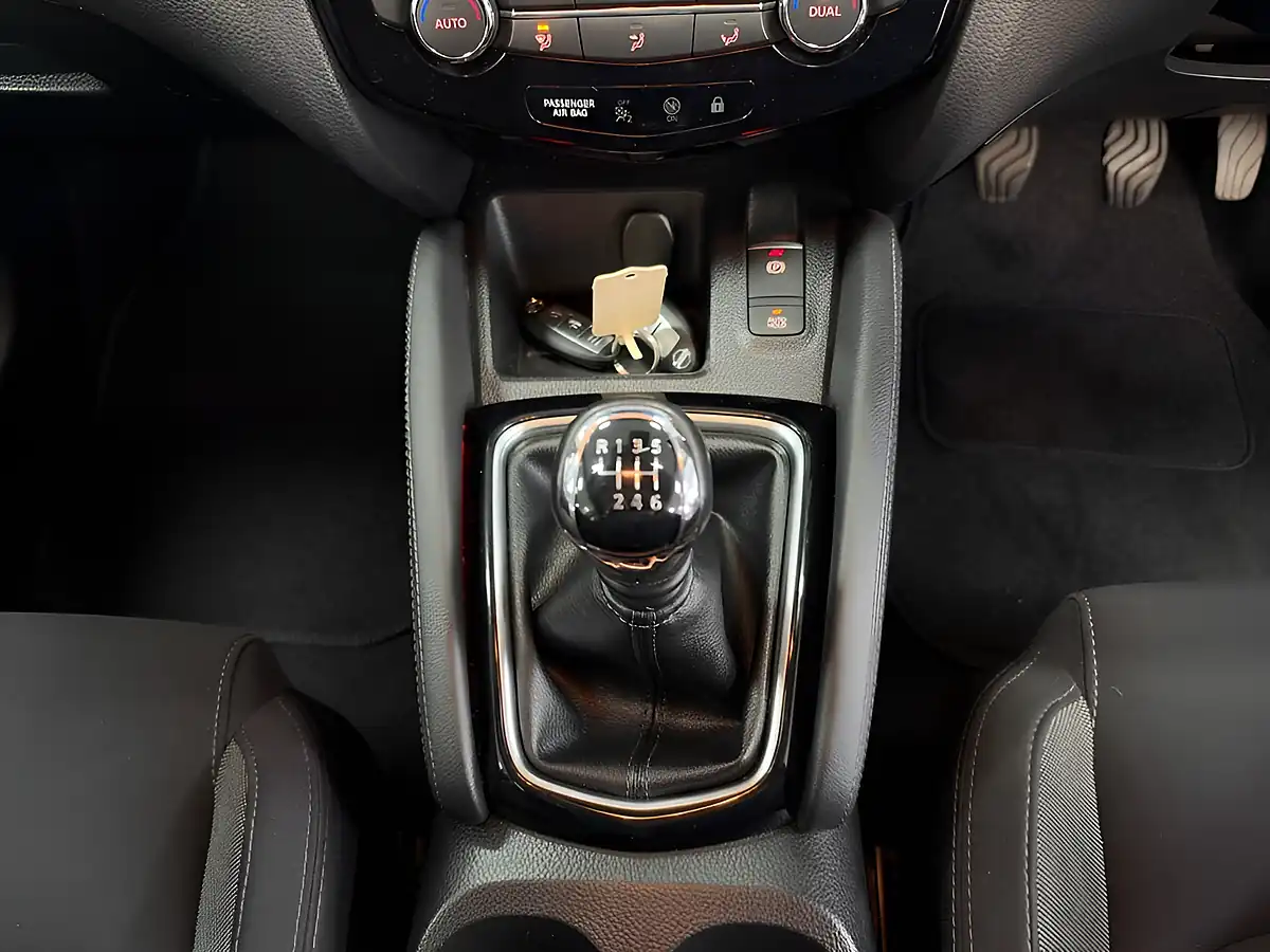 Used 2017 Nissan Qashqai N-Connecta Grey - Interior and Exterior details 20