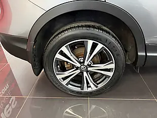 Used 2017 Nissan Qashqai N-Connecta Grey - Interior and Exterior details 3
