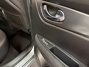 Used 2017 Nissan Qashqai N-Connecta Grey - Interior and Exterior details 6