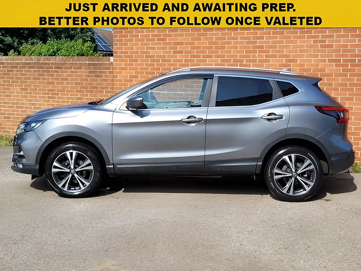 Used 2017 Nissan Qashqai N-Connecta Grey - Interior and Exterior details 2
