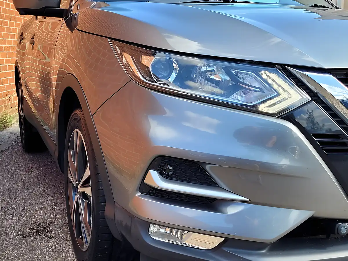 Used 2017 Nissan Qashqai N-Connecta Grey - Interior and Exterior details 9