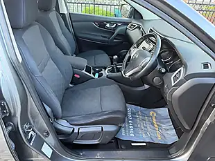 Used 2017 Nissan Qashqai N-Connecta Gun Metallic - Interior and Exterior details 2