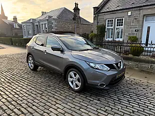 Used 2017 Nissan Qashqai N-Connecta Gun Metallic - Interior and Exterior details 7