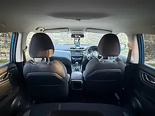 Used 2017 Nissan Qashqai N-Connecta Ink Blue - Interior and Exterior details 10
