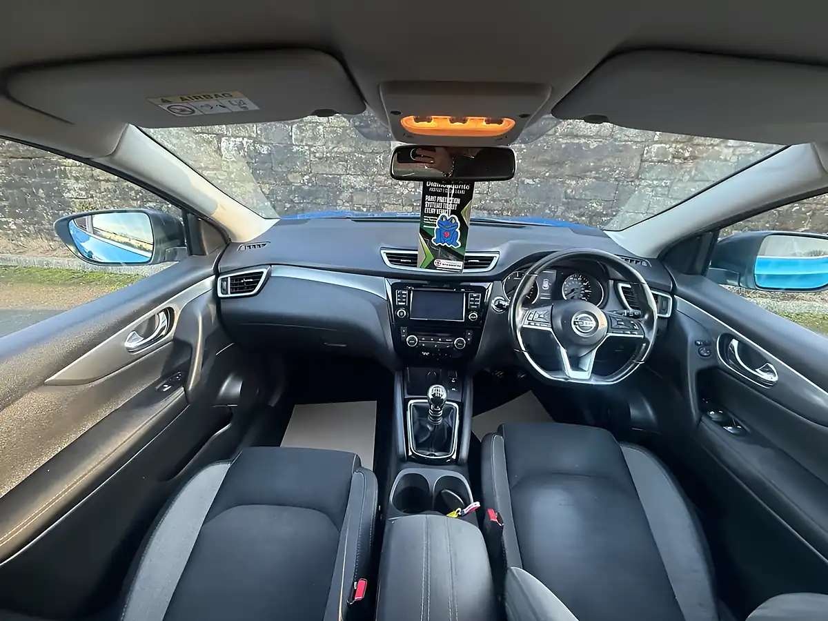 Used 2017 Nissan Qashqai N-Connecta Ink Blue - Interior and Exterior details 15