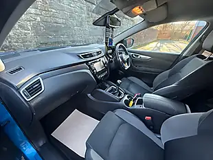 Used 2017 Nissan Qashqai N-Connecta Ink Blue - Interior and Exterior details 16