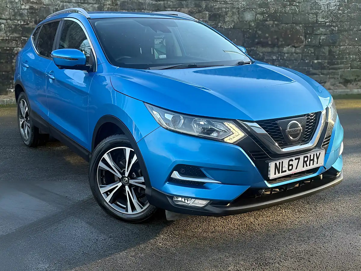 Used 2017 Nissan Qashqai N-Connecta Ink Blue - Interior and Exterior details 3
