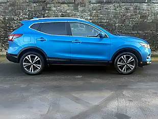 Used 2017 Nissan Qashqai N-Connecta Ink Blue - Interior and Exterior details 4