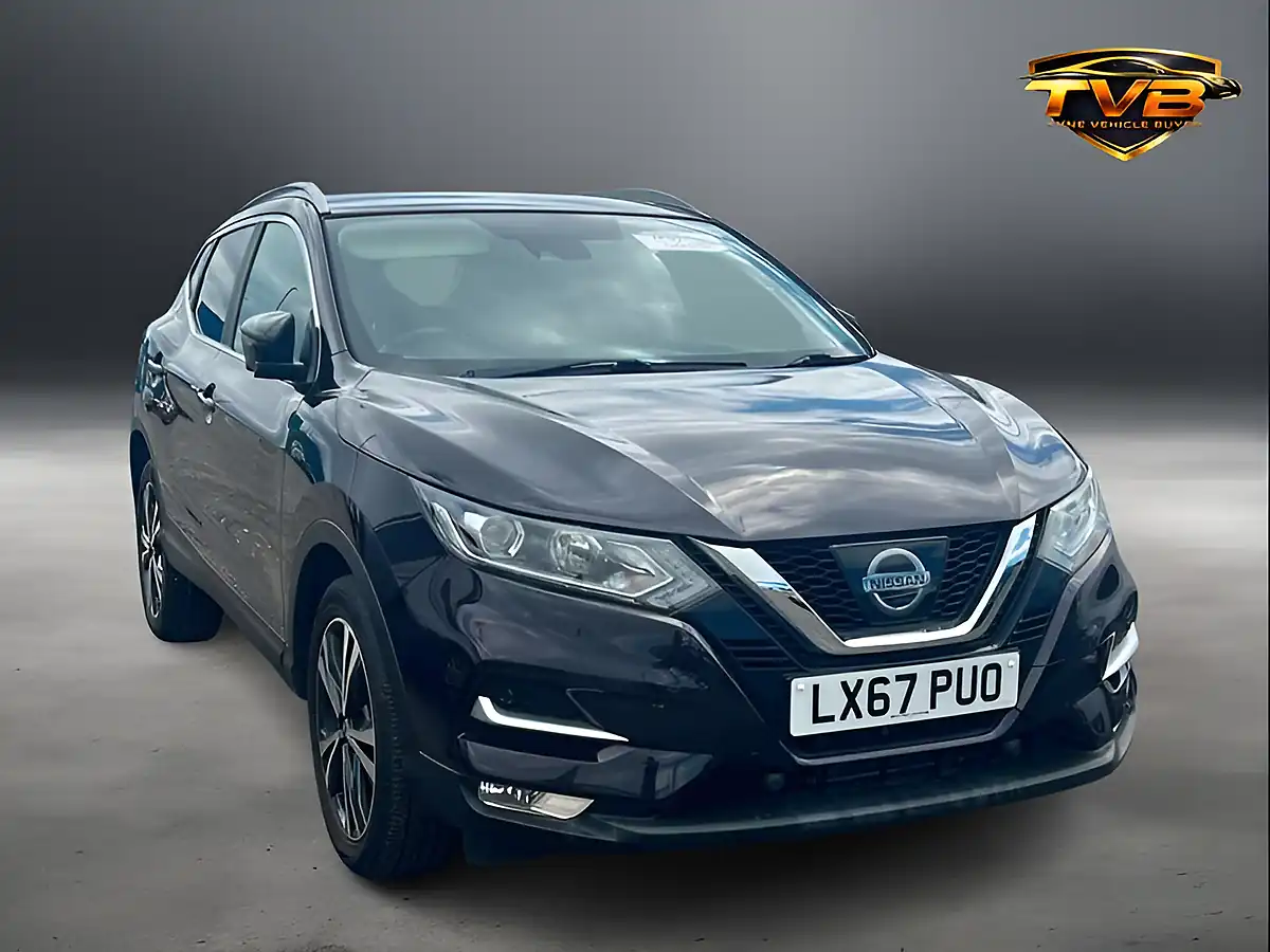 Used 2017 Nissan Qashqai N-Connecta Pearl Black - Front View