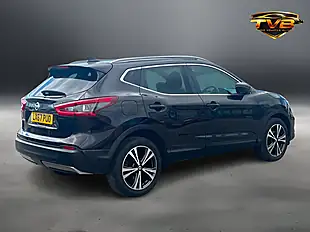Used 2017 Nissan Qashqai N-Connecta Pearl Black - Interior and Exterior details 2