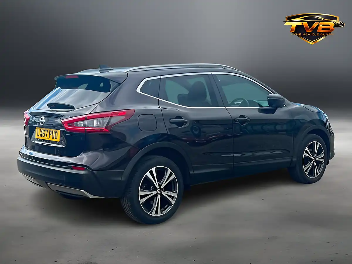 Used 2017 Nissan Qashqai N-Connecta Pearl Black - Interior and Exterior details 2