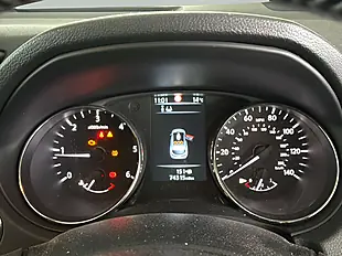 Used 2017 Nissan Qashqai N-Connecta Pearl Black - Interior and Exterior details 12