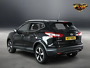 Used 2017 Nissan Qashqai N-Connecta Pearl Black - Interior and Exterior details 2