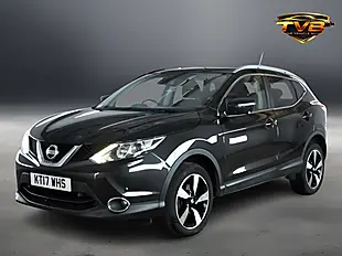 Used 2017 Nissan Qashqai N-Connecta Pearl Black - Interior and Exterior details 4