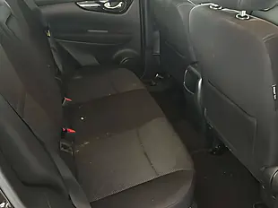 Used 2017 Nissan Qashqai N-Connecta Pearl Black - Interior and Exterior details 9