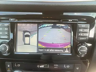 Used 2017 Nissan Qashqai N-Connecta Red - Interior and Exterior details 5