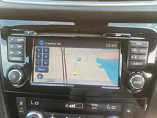 Used 2017 Nissan Qashqai N-Connecta Red - Interior and Exterior details 8