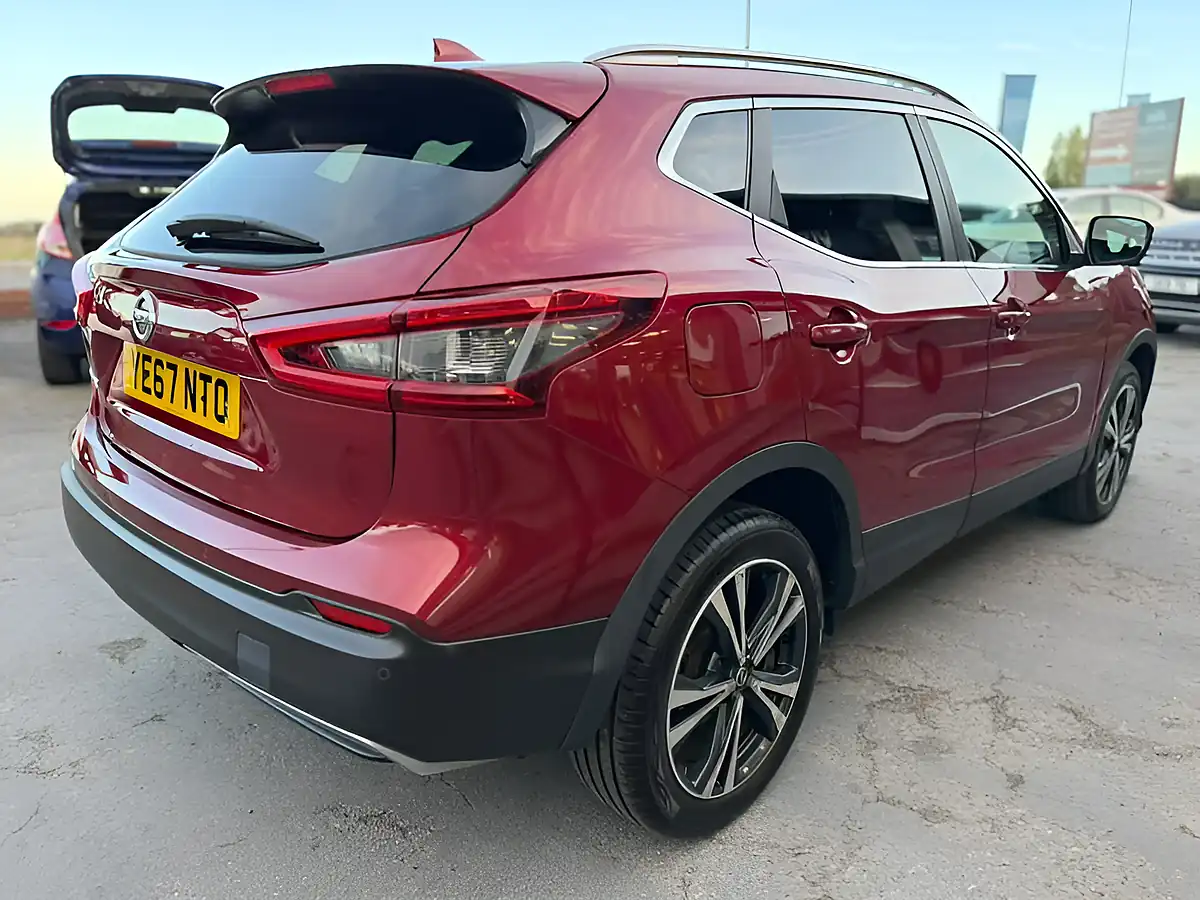 Used 2017 Nissan Qashqai N-Connecta Red - Interior and Exterior details 2