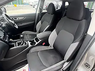 Used 2017 Nissan Qashqai N-Connecta Silver - Interior and Exterior details 10