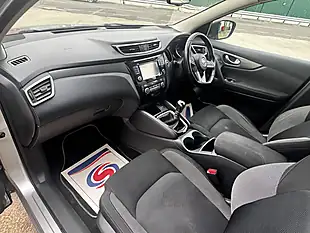 Used 2017 Nissan Qashqai N-Connecta Silver - Interior and Exterior details 11