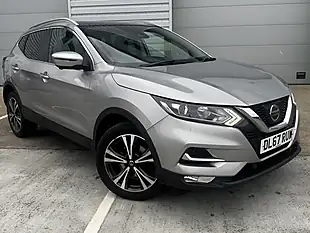 Used 2017 Nissan Qashqai N-Connecta Silver - Interior and Exterior details 2