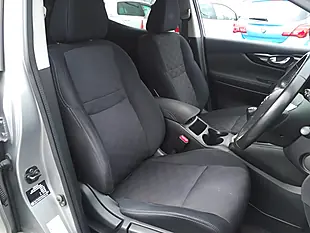 Used 2017 Nissan Qashqai N-Connecta Silver - Interior and Exterior details 11