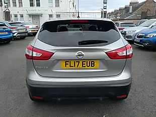 Used 2017 Nissan Qashqai N-Connecta Silver - Interior and Exterior details 6