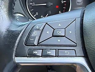 Used 2017 Nissan Qashqai N-Connecta Silver - Interior and Exterior details 13
