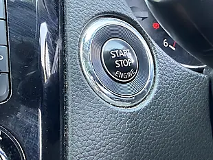 Used 2017 Nissan Qashqai N-Connecta Silver - Interior and Exterior details 14