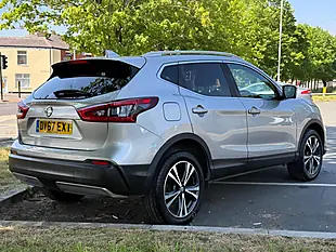 Used 2017 Nissan Qashqai N-Connecta Silver - Interior and Exterior details 6