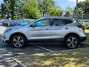 Used 2017 Nissan Qashqai N-Connecta Silver - Interior and Exterior details 7