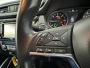 Used 2017 Nissan Qashqai N-Connecta Storm White - Interior and Exterior details 16