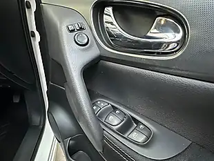 Used 2017 Nissan Qashqai N-Connecta Storm White - Interior and Exterior details 17