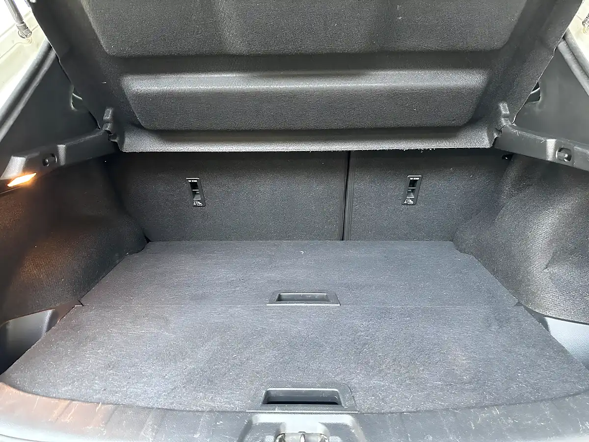 Used 2017 Nissan Qashqai N-Connecta Storm White - Interior and Exterior details 18