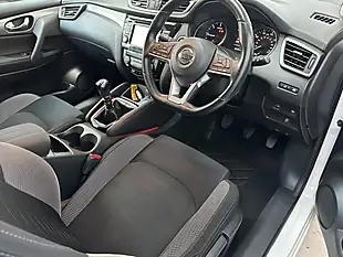 Used 2017 Nissan Qashqai N-Connecta Storm White - Interior and Exterior details 3