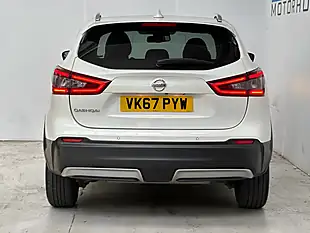 Used 2017 Nissan Qashqai N-Connecta Storm White - Interior and Exterior details 5