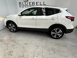 Used 2017 Nissan Qashqai N-Connecta Storm White - Interior and Exterior details 7