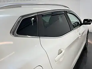Used 2017 Nissan Qashqai N-Connecta White - Interior and Exterior details 11