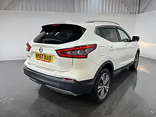 Used 2017 Nissan Qashqai N-Connecta White - Interior and Exterior details 14