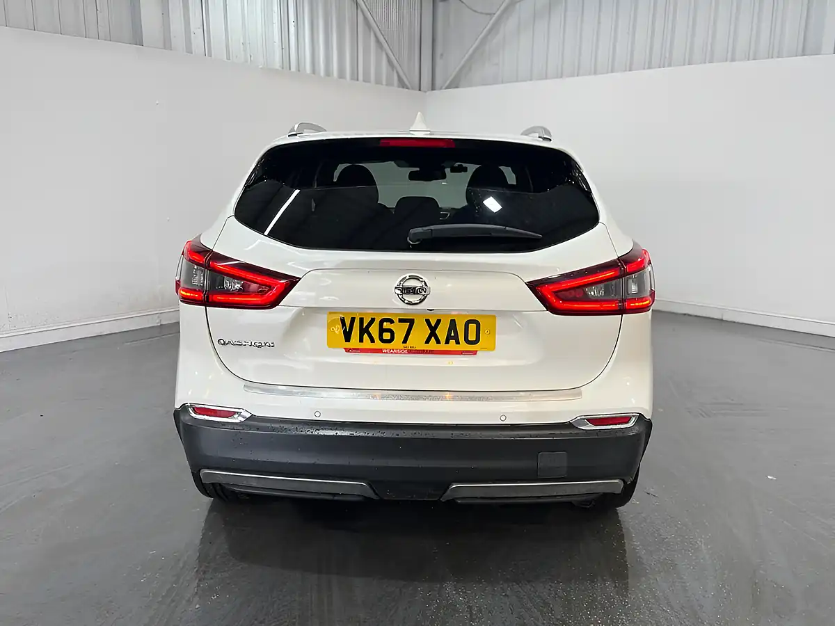 Used 2017 Nissan Qashqai N-Connecta White - Interior and Exterior details 15