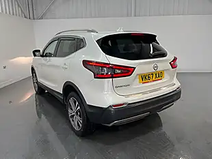 Used 2017 Nissan Qashqai N-Connecta White - Interior and Exterior details 16