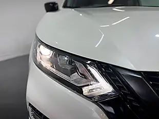 Used 2017 Nissan Qashqai N-Connecta White - Interior and Exterior details 5