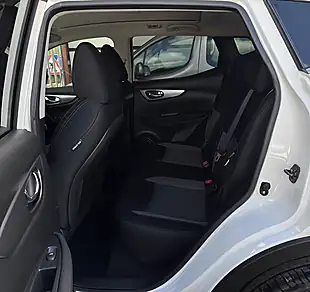 Used 2017 Nissan Qashqai N-Connecta White - Interior and Exterior details 11
