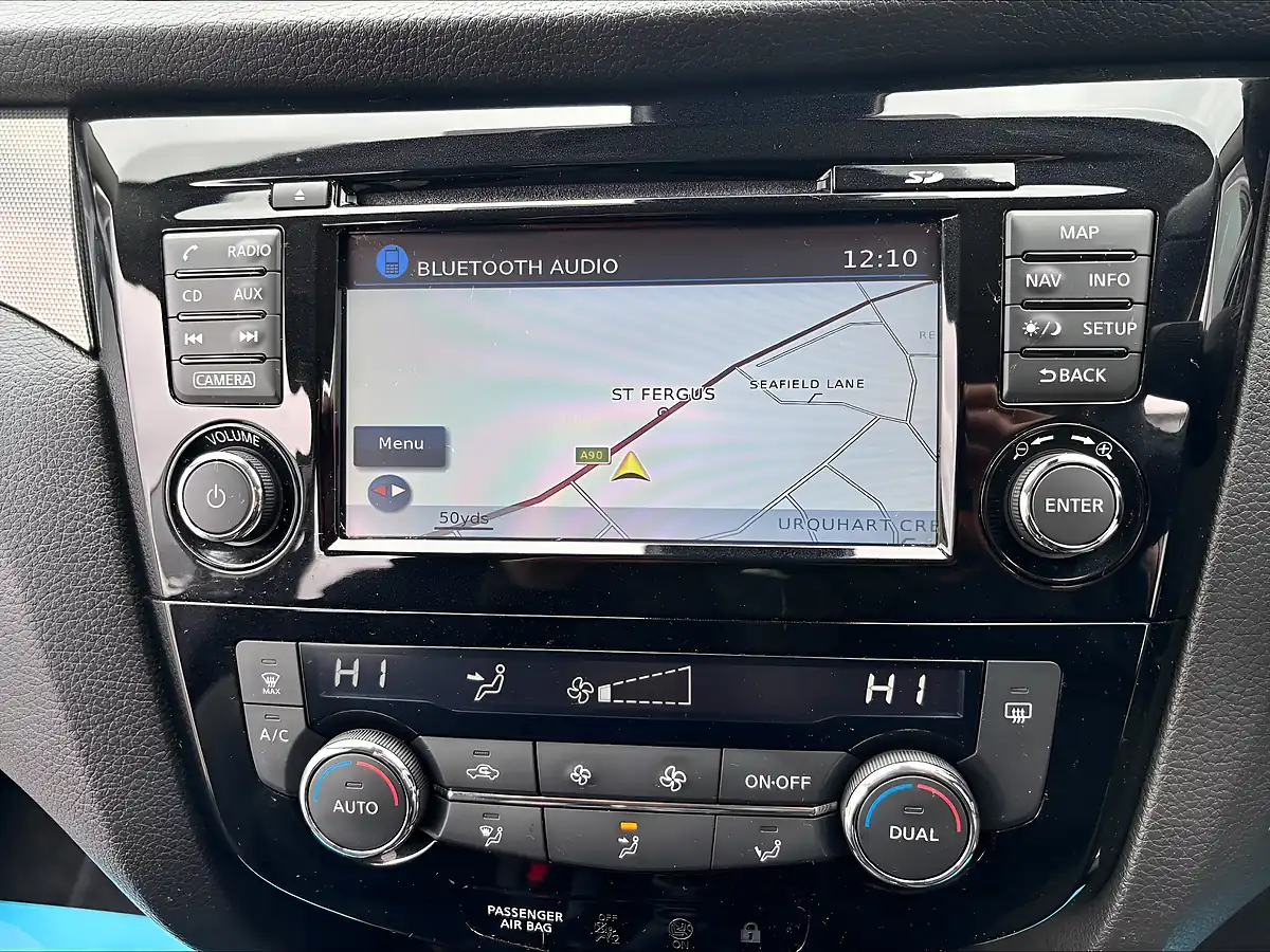 Used 2017 Nissan Qashqai N-Connecta White - Interior and Exterior details 19