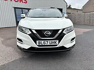 Used 2017 Nissan Qashqai N-Connecta White - Interior and Exterior details 7
